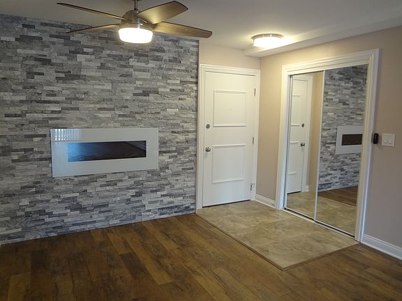5th image of 31 Washington Blvd APT 103