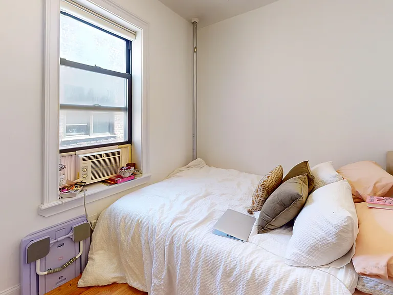 163 W 17th St #6F — Photo 6