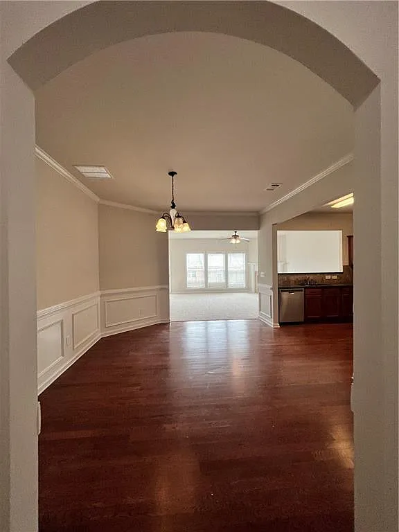 3 bed, 2.5 bath, 1856 sqft, $2,200 — Photo 3