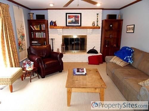 2nd image of 988 Belaire Ct