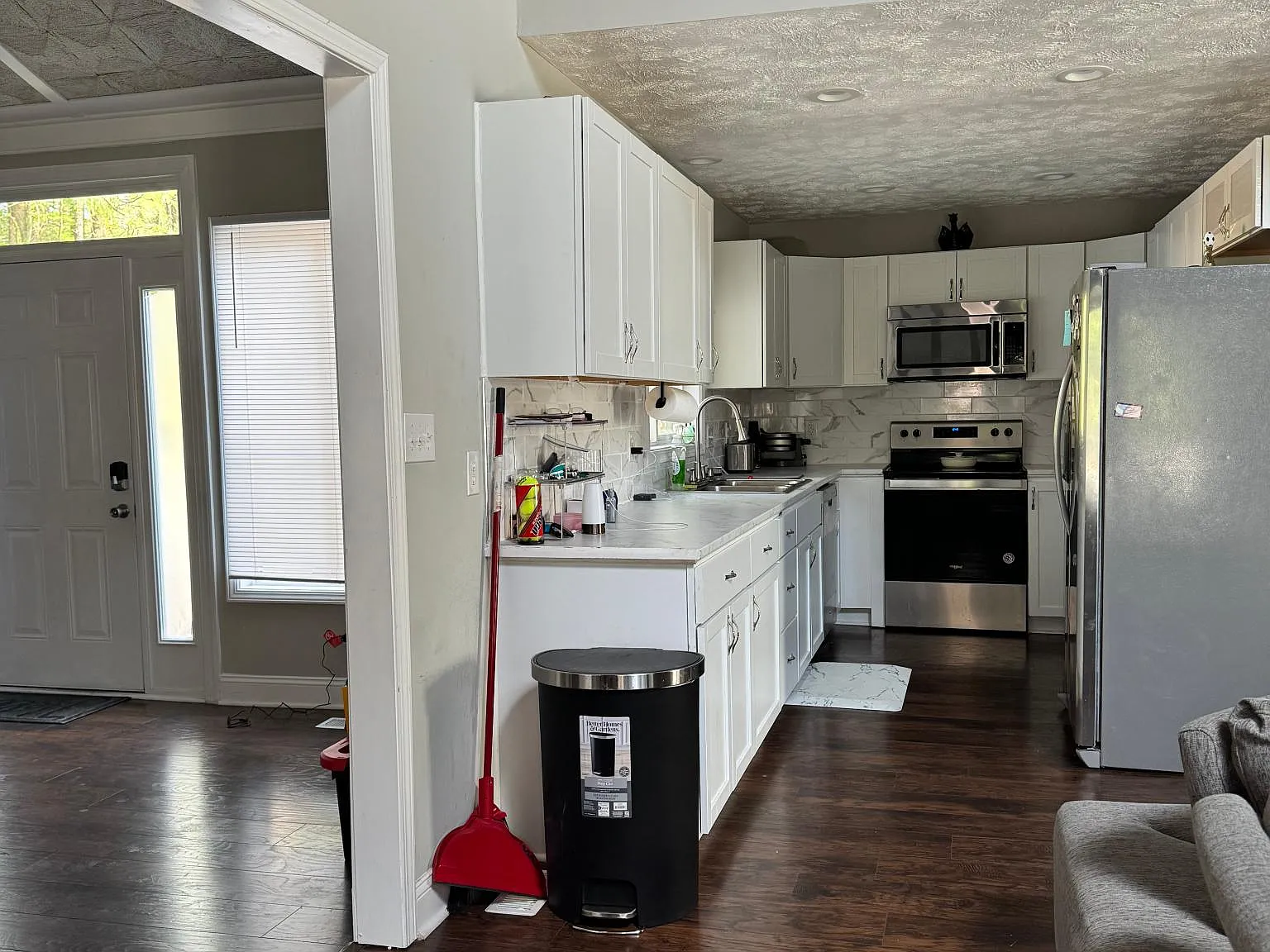 3335 Lake Bend Dr — Photo 3