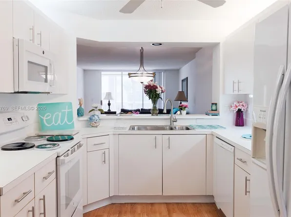 7788 Trent Dr #311, Tamarac, FL 33321