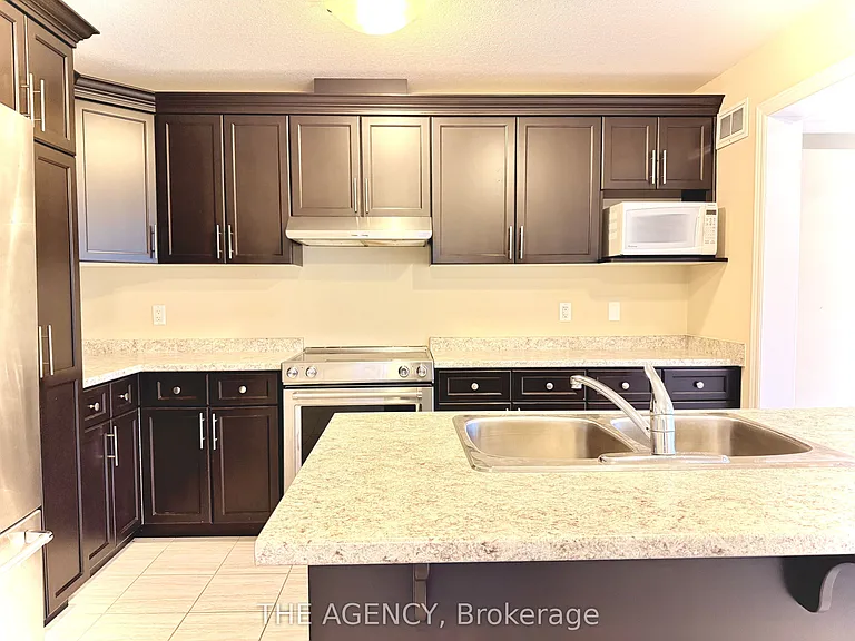20 Drone Cres — Photo 14