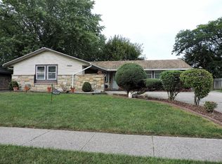 7057 Pineview Dr, Dayton, OH 45424