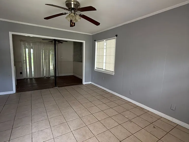 2919 Hillcrest Ave — Photo 5