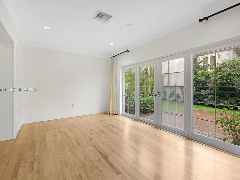 1246 Algardi Ave — Photo 24