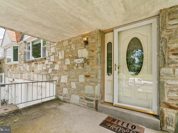 13059 Stevens Rd, Philadelphia, PA 19116