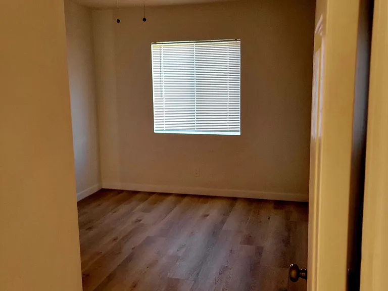 6101 Makee Ave #B — Photo 11