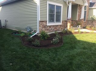 5002 Chestnut Grove Dr, Champaign, IL 61822