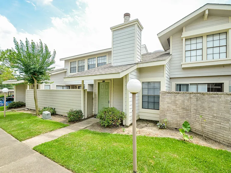 6211 Ludington Dr #21-909 — Photo 1