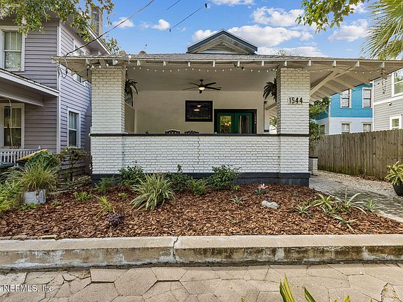 2nd image of 1544 PERRY Street