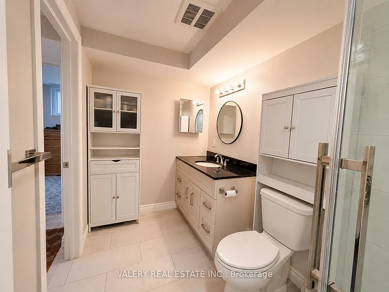 1141 Beaver Valley Cres #1 — Photo 16