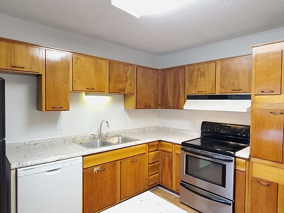 4th image of 102 Beverly Dr