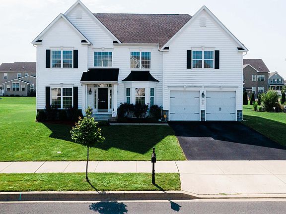 2nd image of 612 E Glen Mare Dr