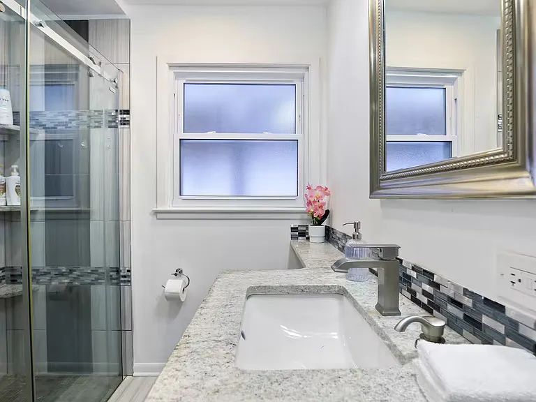 777 N Lombard St — Photo 31