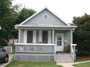 1403 W Mulberry St, Bloomington, IL 61701