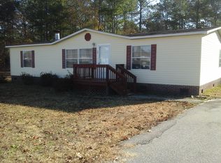 5701 Medicus Ln, Hope Mills, NC 28348