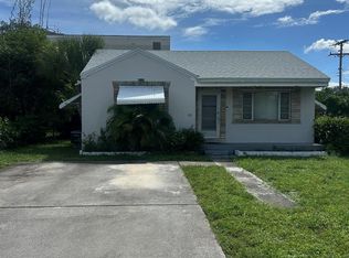 83 W 37th St, Riviera Beach, FL 33404