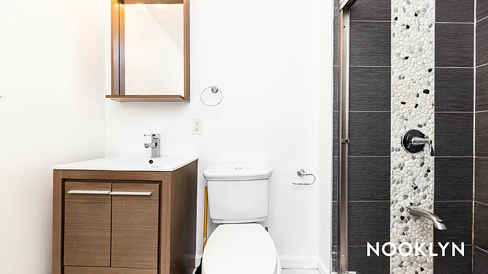 Rented by Nooklyn NYC LLC | media 21