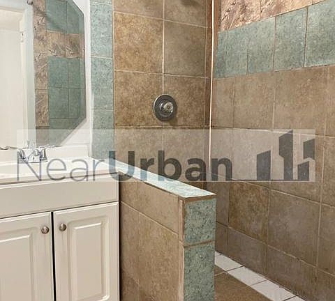 4th image of 1812 Aransas Ave #1