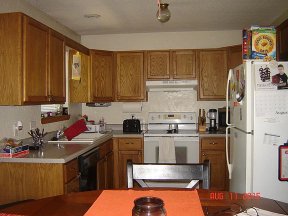 2nd image of 1321 N Day St