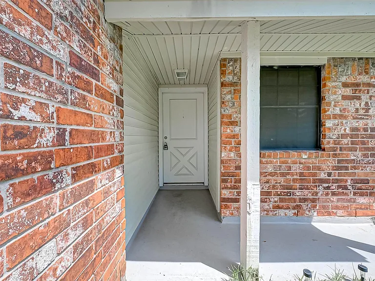 4739 Parkland St — Photo 5