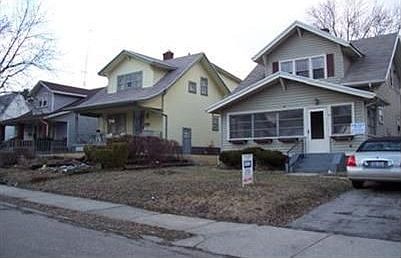 1st image of 117 Fernwood Ave