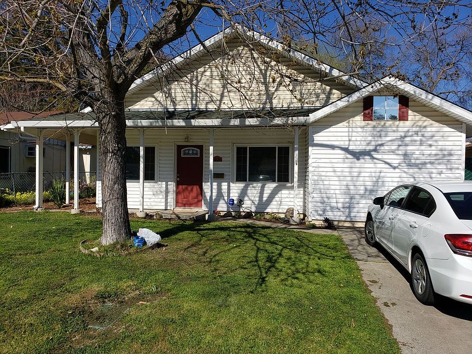 2nd image of 1924 Manzanita Way