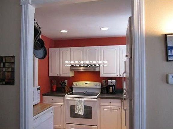 5th image of 119 Park St #1B