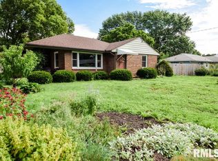 907 Jefferson St, Pekin, IL 61554