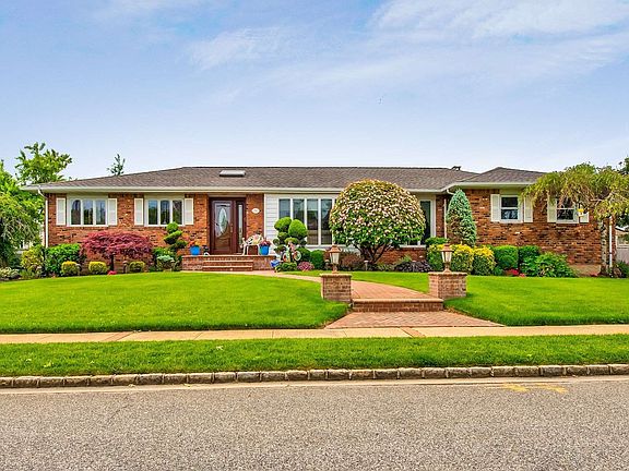 2nd image of 14 Tanwood Dr