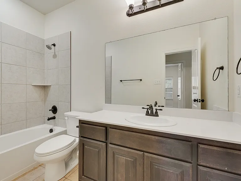 621 Dogwood Dr — Photo 16