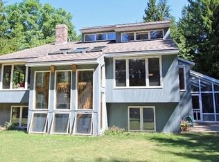 11 Wildflower Dr, Amherst, MA 01002