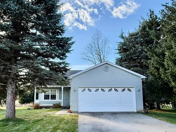 3755 Glen Meadows Dr, Gaylord, MI 49735