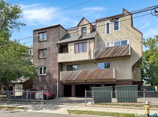 Livingston House, Bridgeport, CT 06610