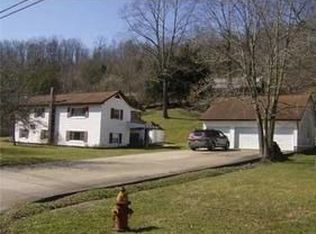 356 Bills Creek Rd, Winfield, WV 25213