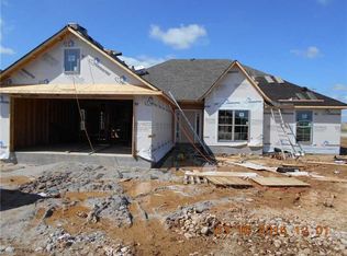 1057 Tarah Knolls Circle, Centerton, AR 72719