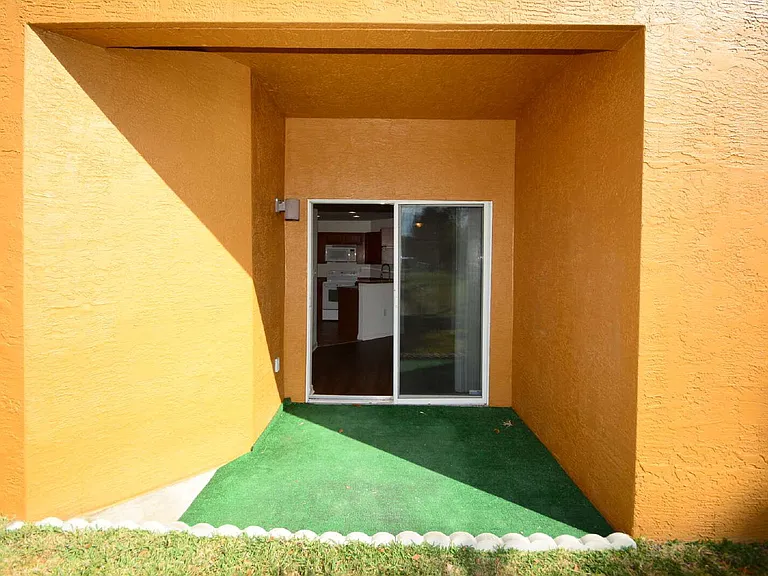 4600 E Moody Blvd #4H — Photo 8