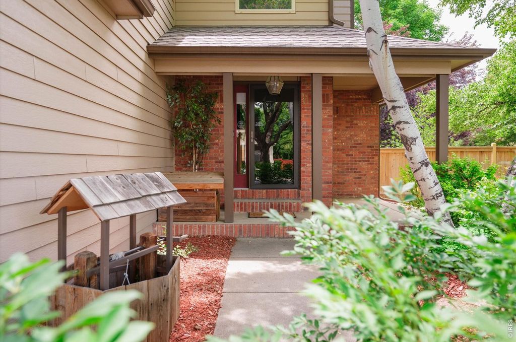 2488 Anemonie Ct