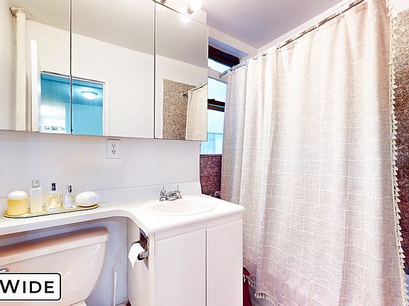 5th image of 340 E 62nd St APT 17