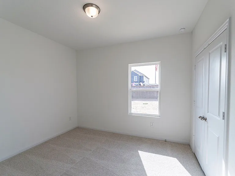 11130 Hollinger Cir — Photo 15