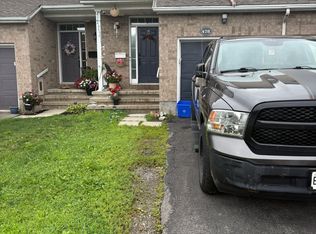 478 Claridge Dr, Ottawa, ON K2J5H6