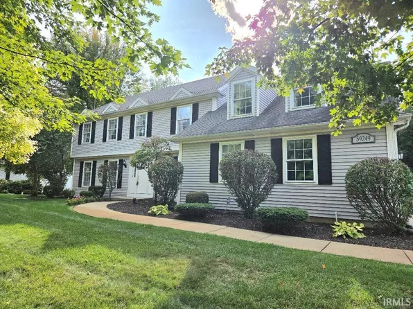 59249 High Pointe Dr, South Bend, IN 46614