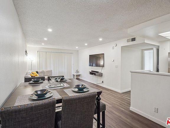 5th image of 22100 Burbank Blvd Unit 260G
