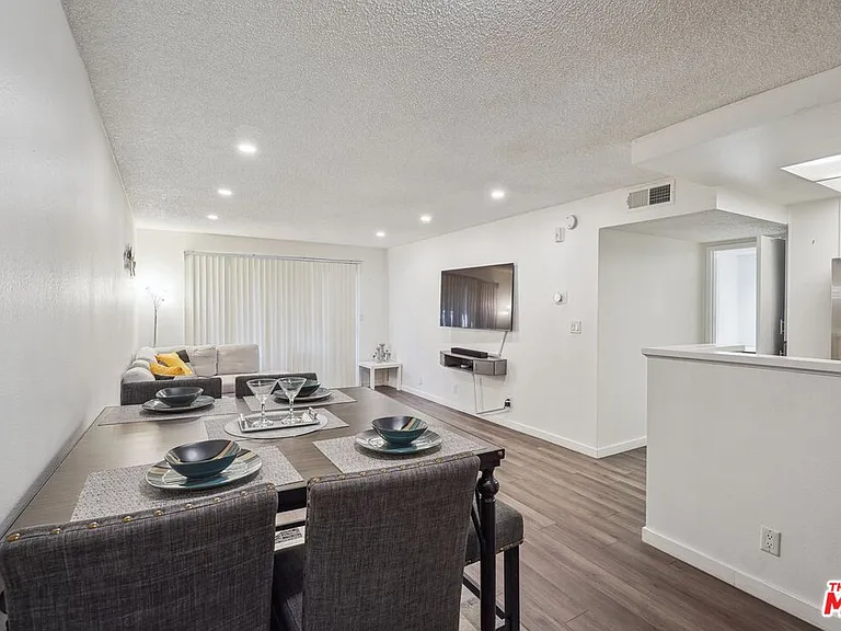 22100 Burbank Blvd #260G — Photo 5