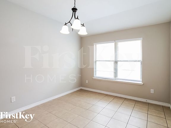 4th image of 1417 Villa Paloma Blvd