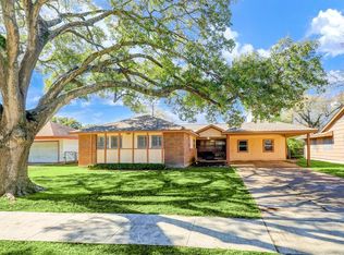 2111 Ridgemore Dr, Houston, TX 77055