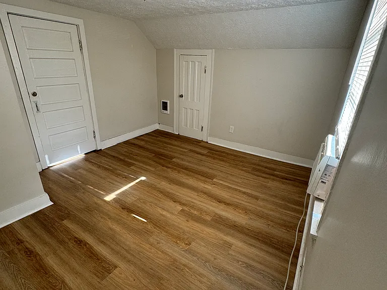 81 Sexton St — Photo 6