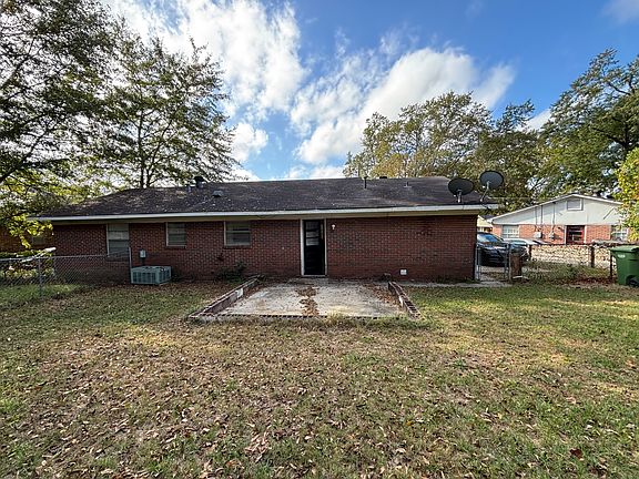 1328 luna back _11052024