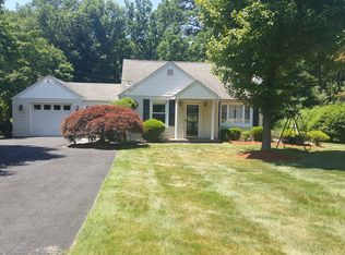 17 New County Rd, Airmont, NY 10952